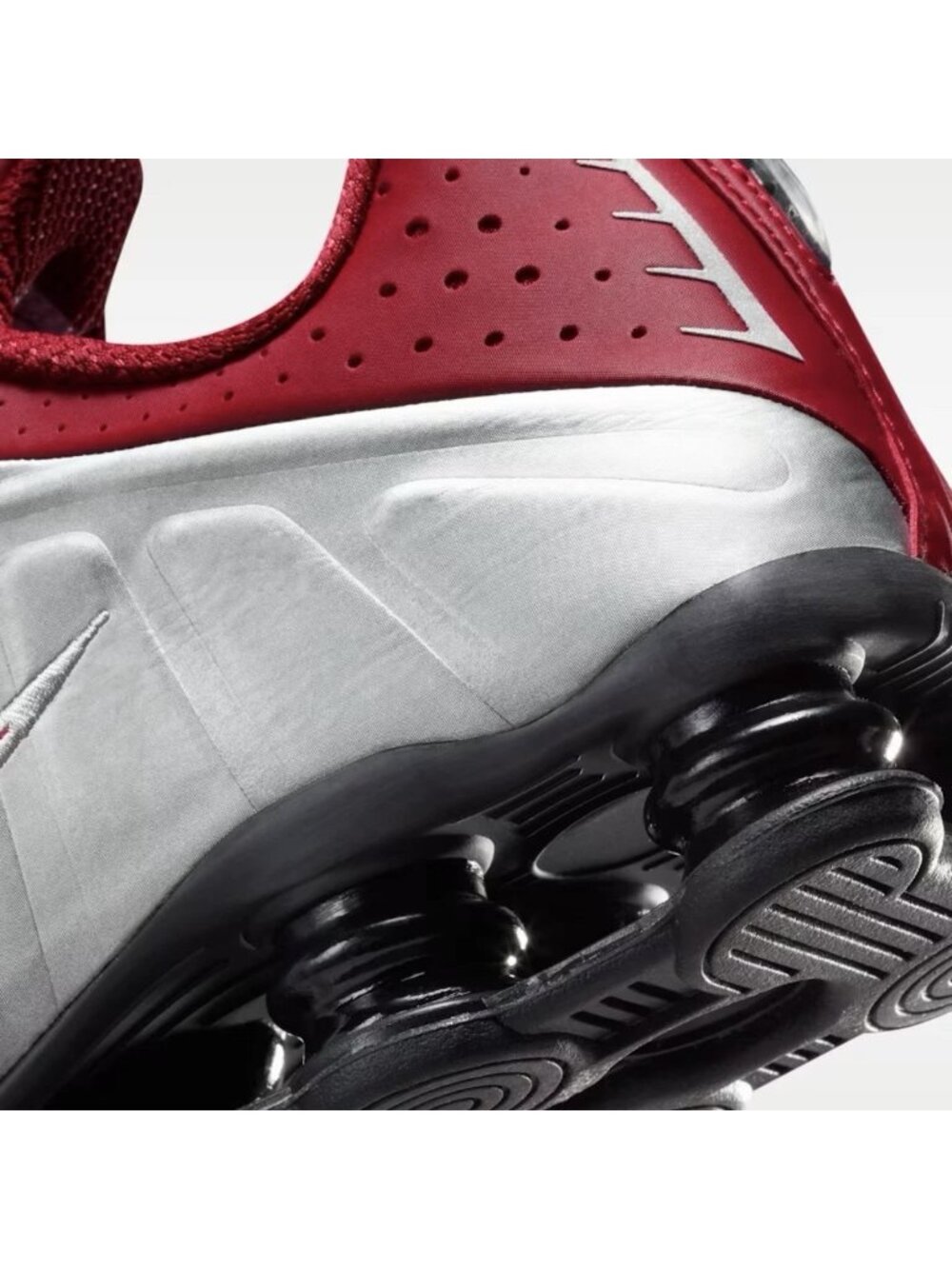 Nike Shox R4 Metallic Silver Team Crimson Black Shoes HQ1988-009 Men’s Sizes - Picture 4 of 5